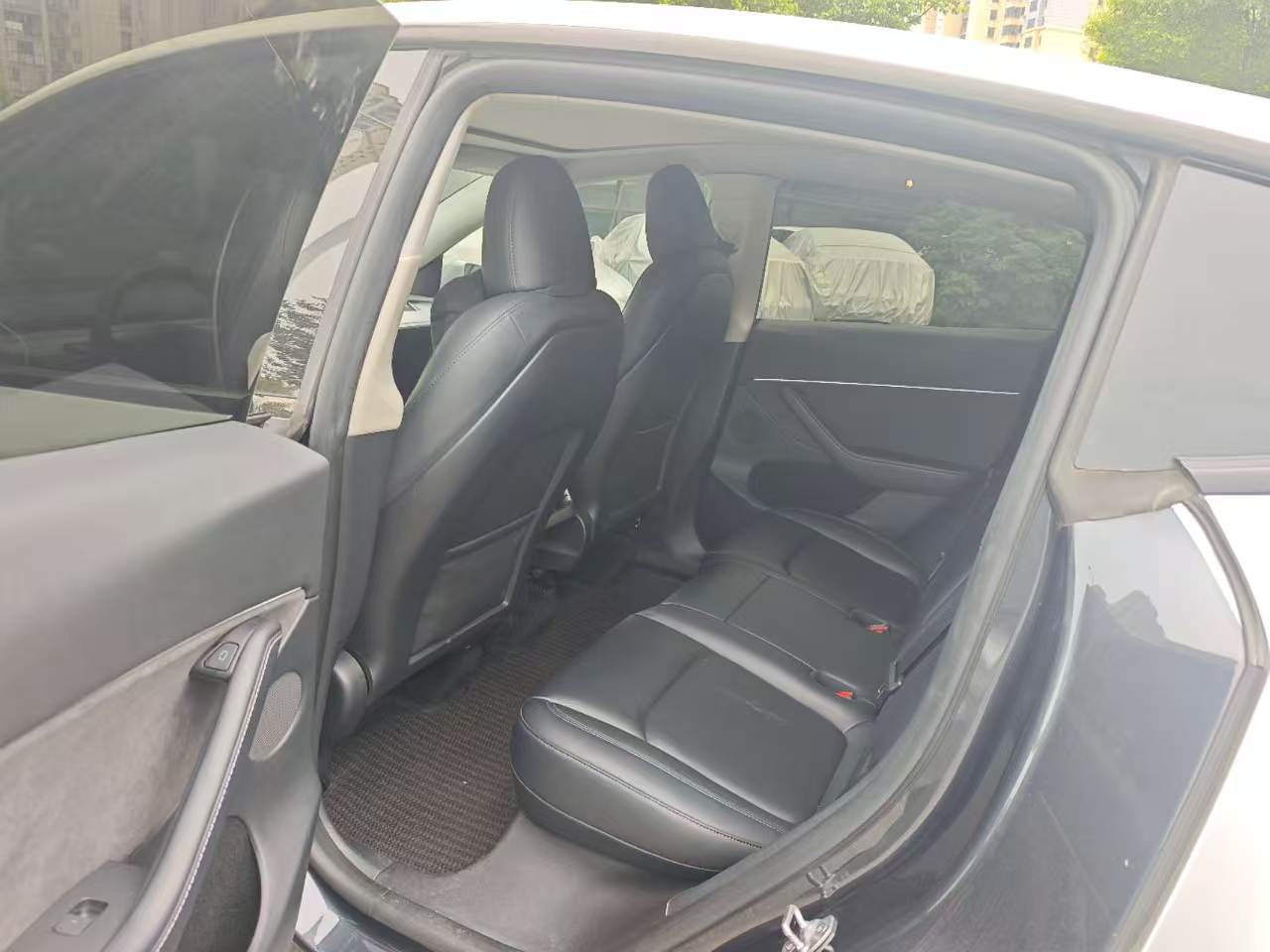 Tesla Model Y 2024 #10 Tesla Model Y 2024 car image #10