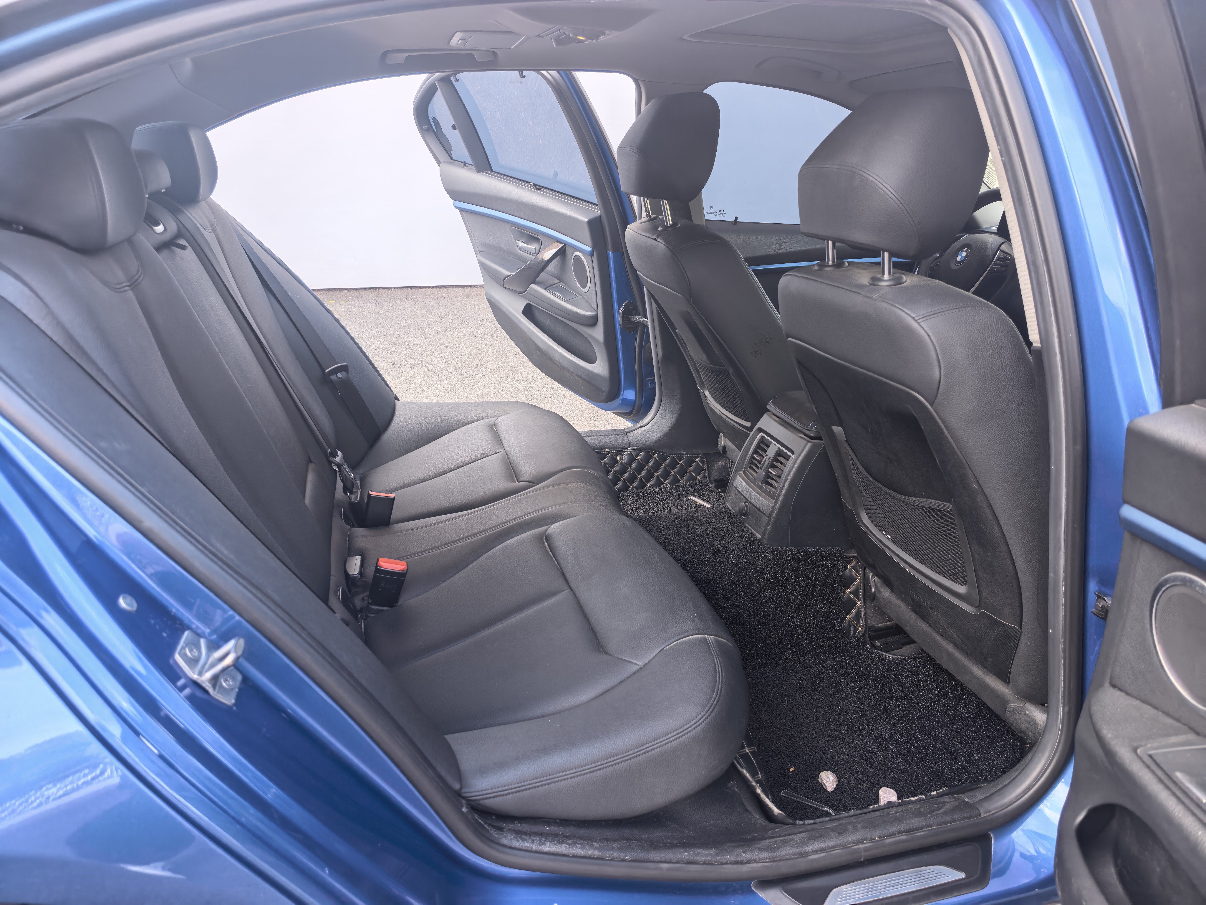 BMW 3 Series 2017 #9 BMW 3 Series 2017 car image #9