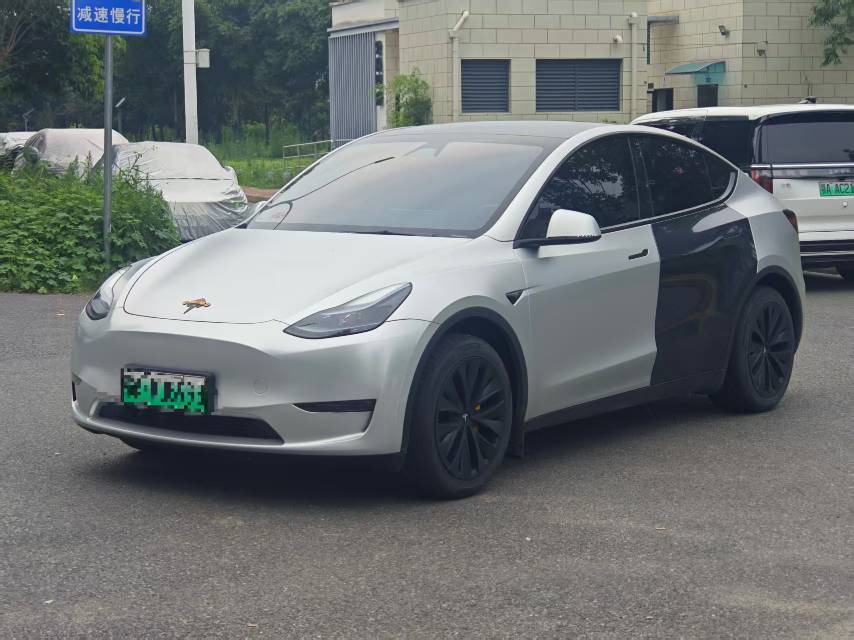 Tesla Model Y 2024 #2 Tesla Model Y 2024 car image #2