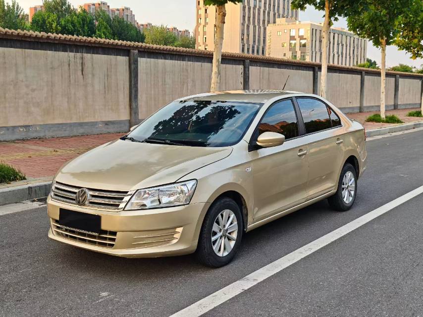 Volkswagen Santana 2014 car image #2