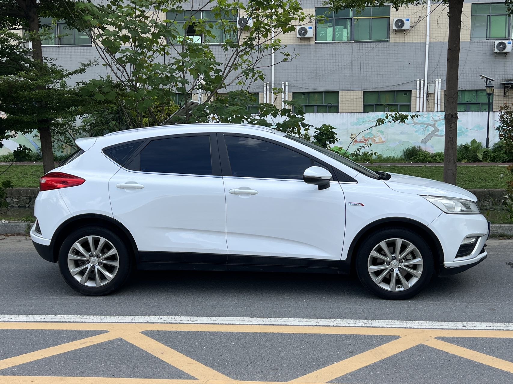 GEELY Emgrand GS 2017 #10 GEELY Emgrand GS 2017 car image #10
