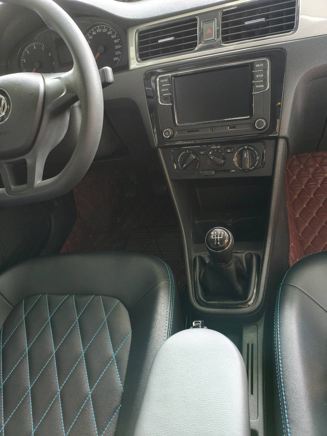 Volkswagen Santana 2016 car image #5
