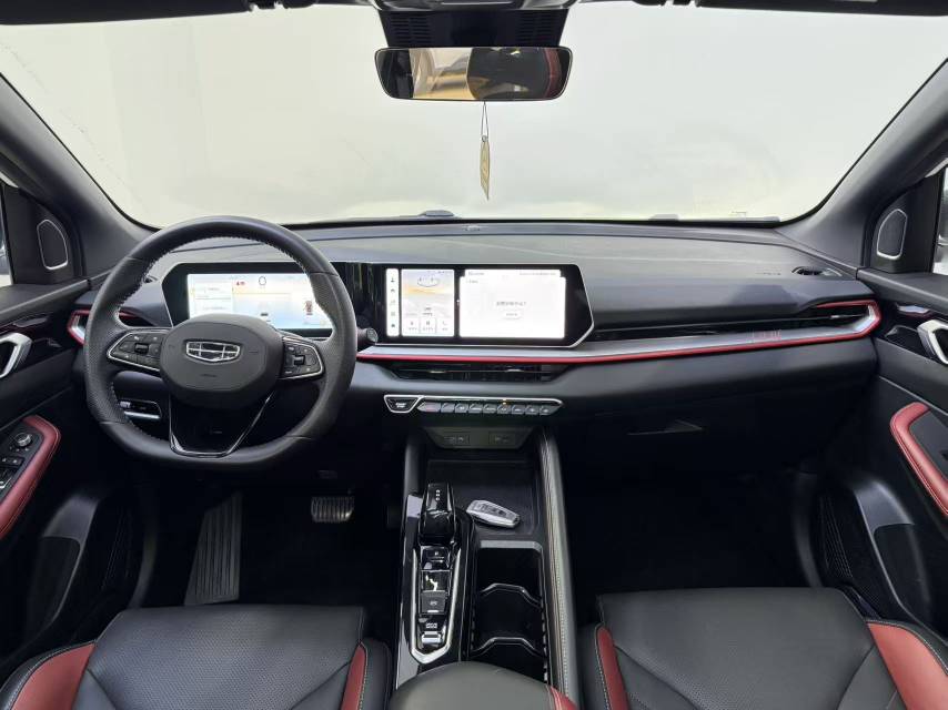 GEELY Coolray 2022 car image #10