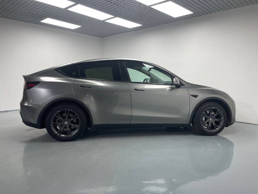 Tesla Model Y 2024 #6 Tesla Model Y 2024 immagine di auto #6