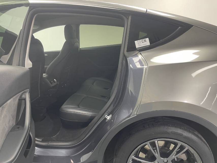 Tesla Model Y 2024 #11 Tesla Model Y 2024 immagine di auto #11