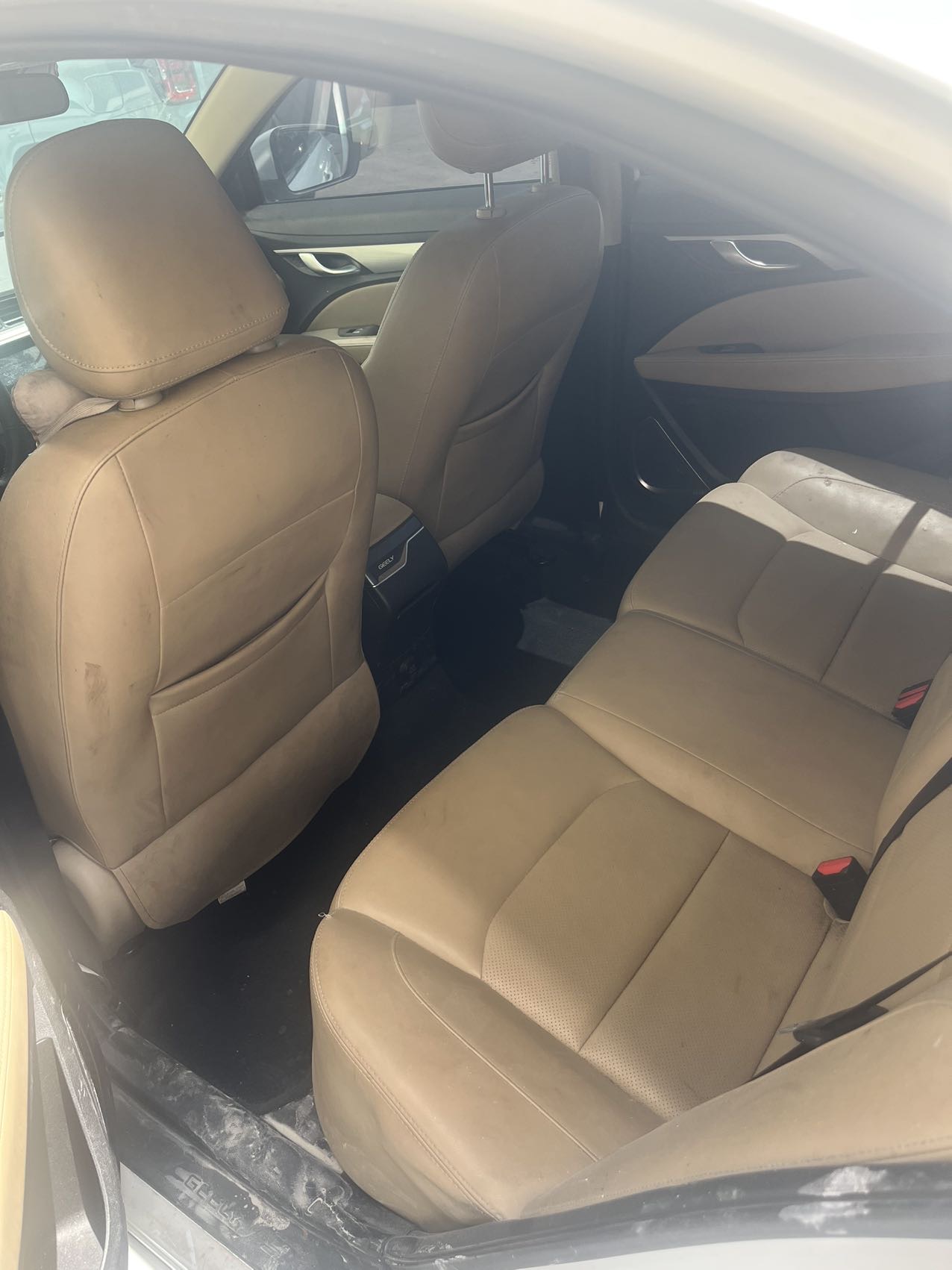 GEELY Emgrand 2018 car image #8