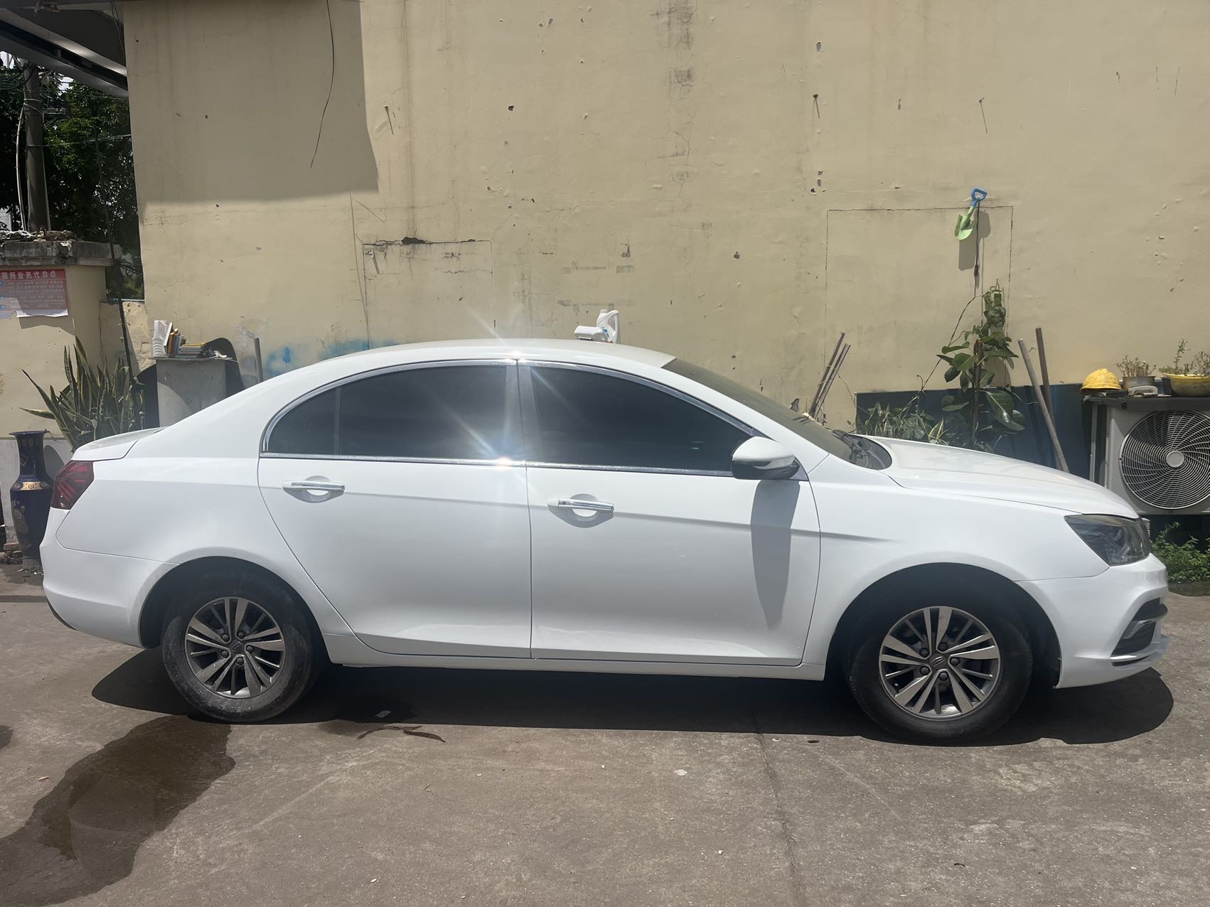 GEELY Emgrand 2018 car image #5