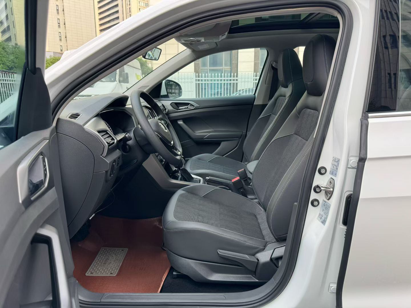 Volkswagen T-Cross 2021 #9 Volkswagen T-Cross 2021 car image #9