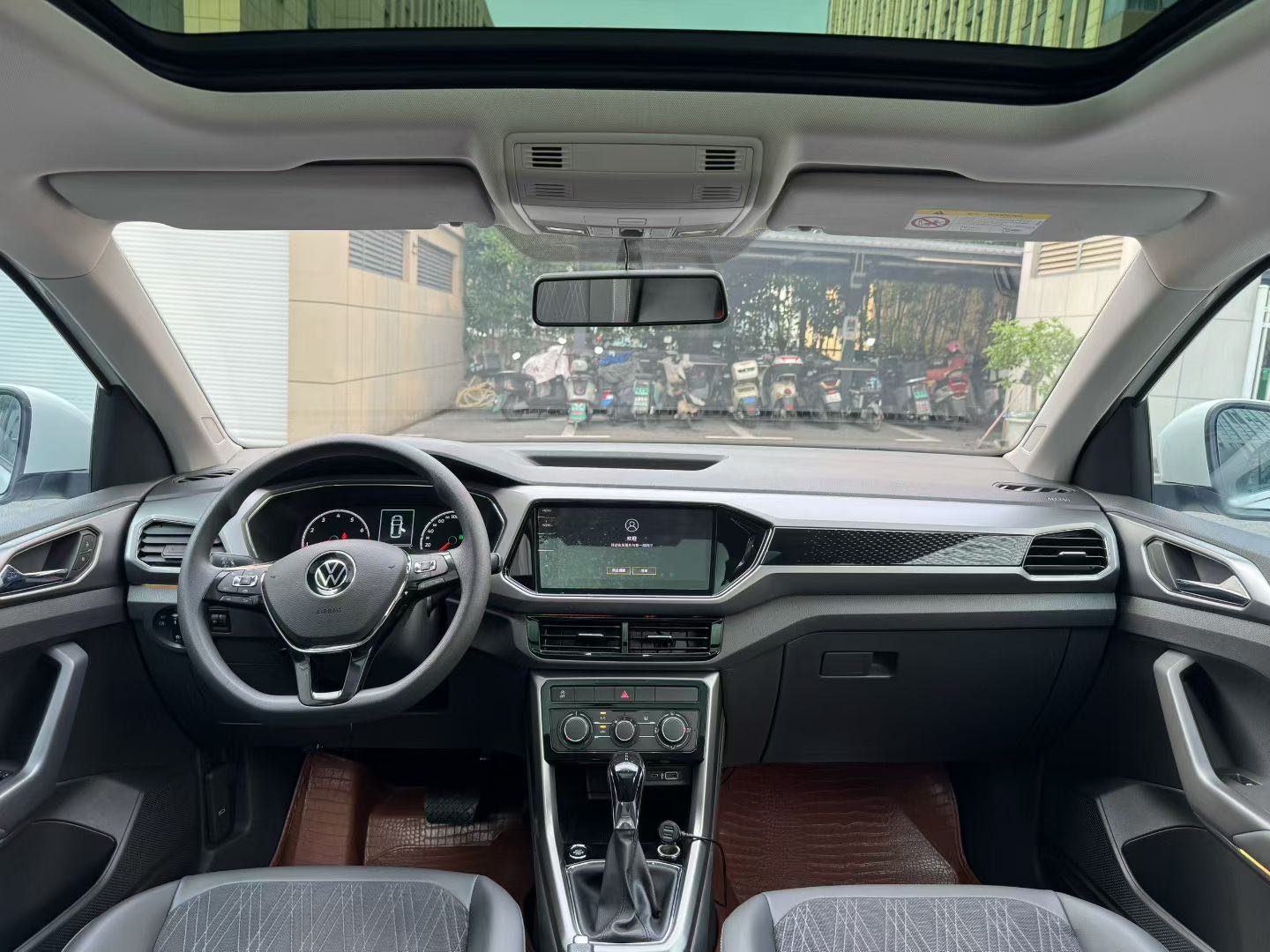 Volkswagen T-Cross 2021 #10 Volkswagen T-Cross 2021 car image #10