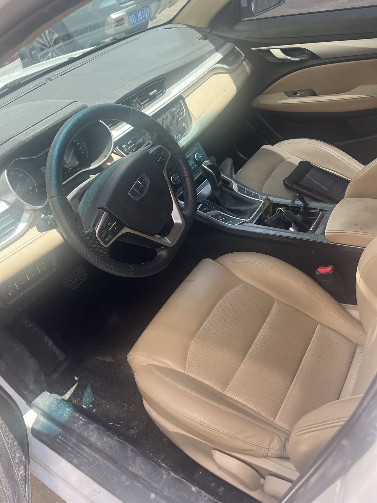 GEELY Emgrand 2018 car image #9