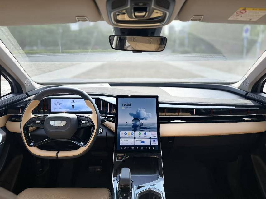 GEELY Boyue L 2023 car image #10