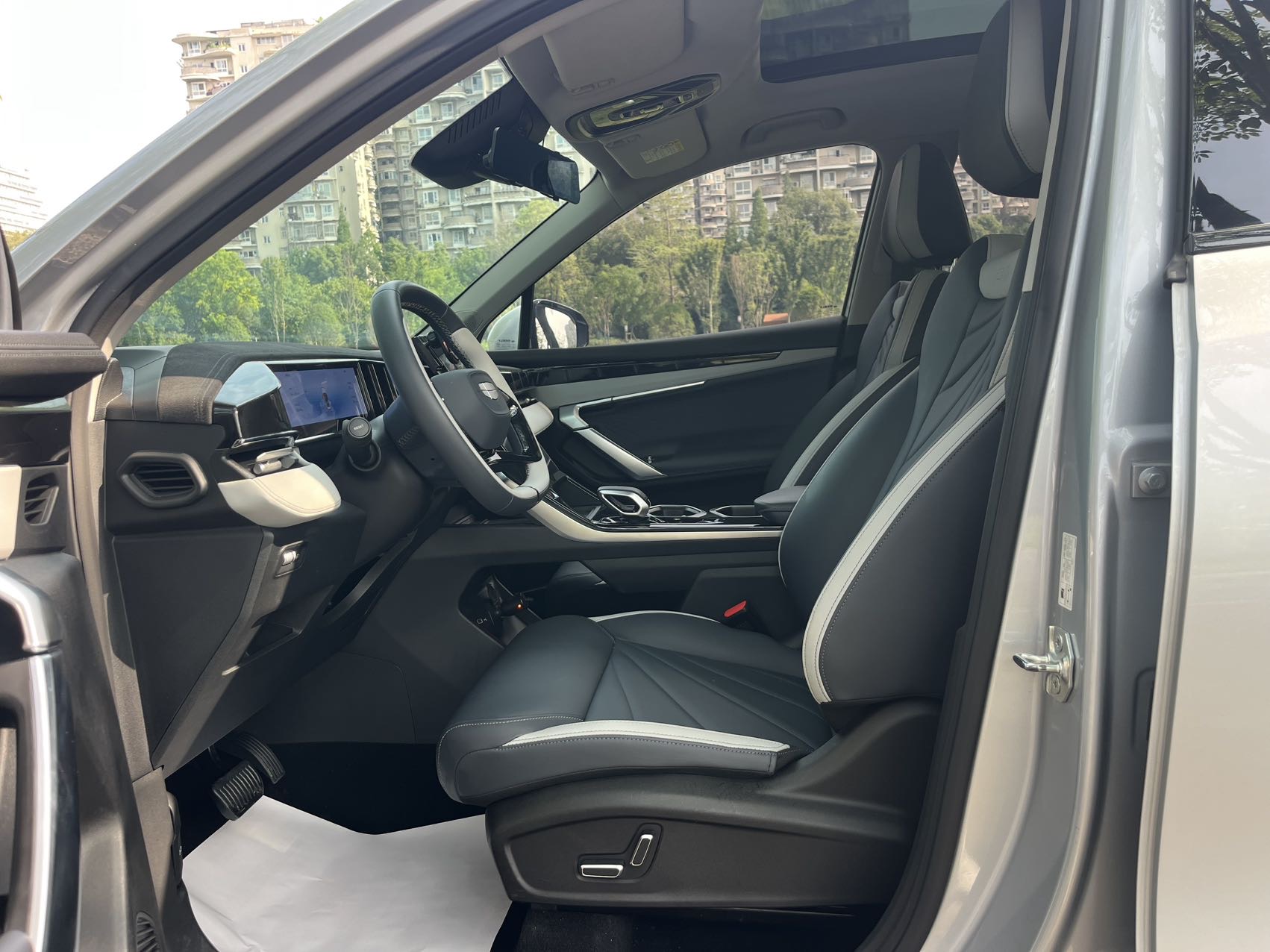 GEELY Boyue L 2024 #12 GEELY Boyue L 2024 car image #12