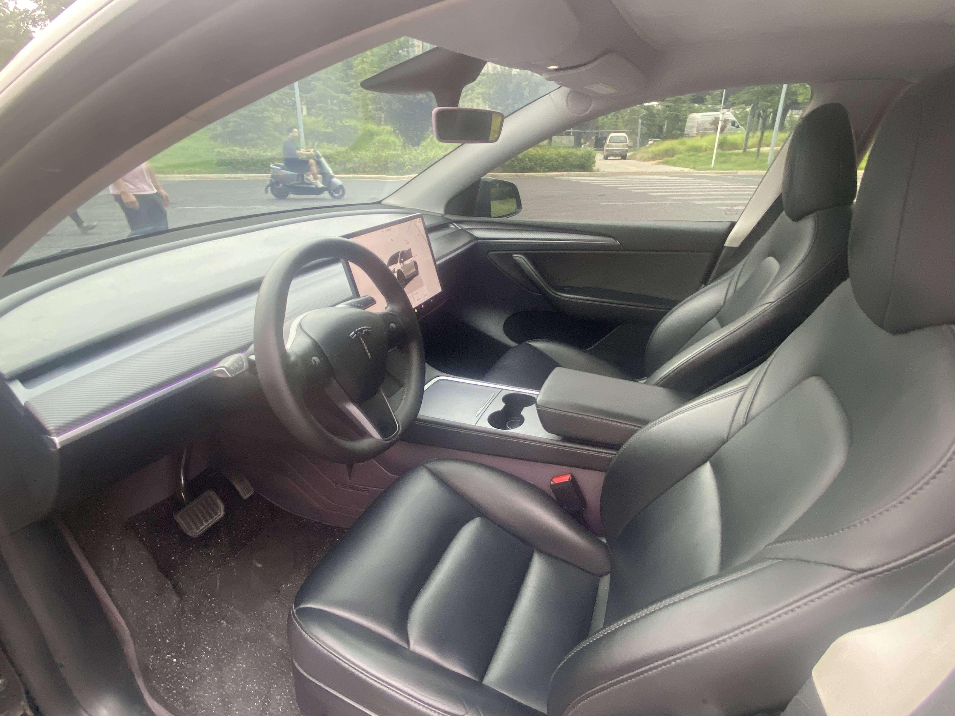 Tesla Model Y 2023 #10 Tesla Model Y 2023 immagine di auto #10