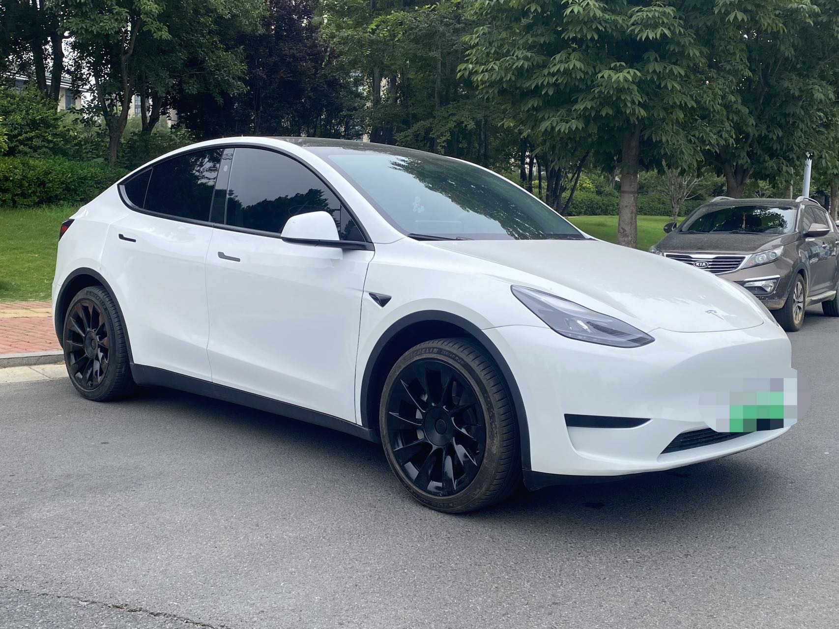 Tesla Model Y 2024 car image #5