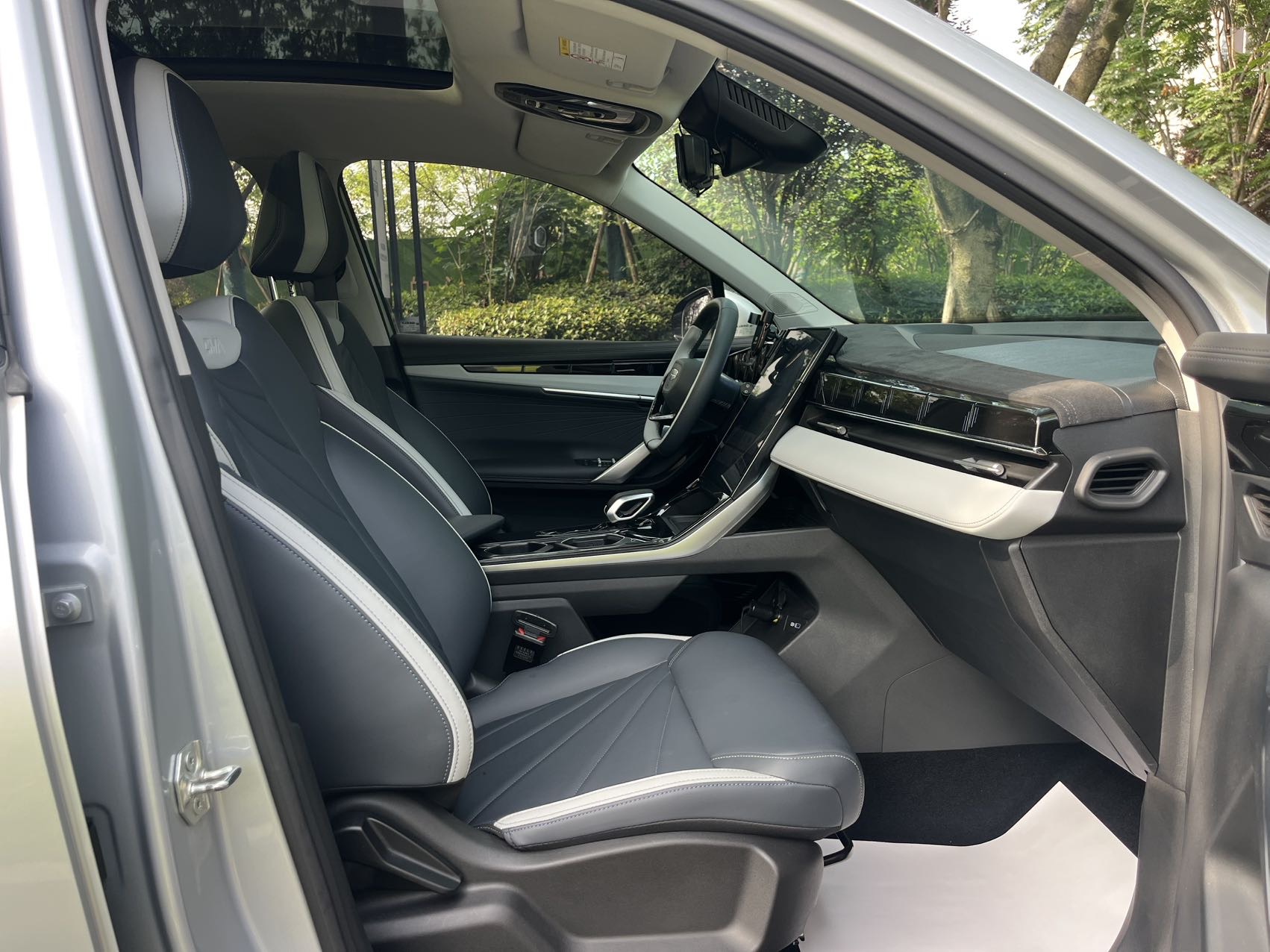 GEELY Boyue L 2024 #16 GEELY Boyue L 2024 car image #16