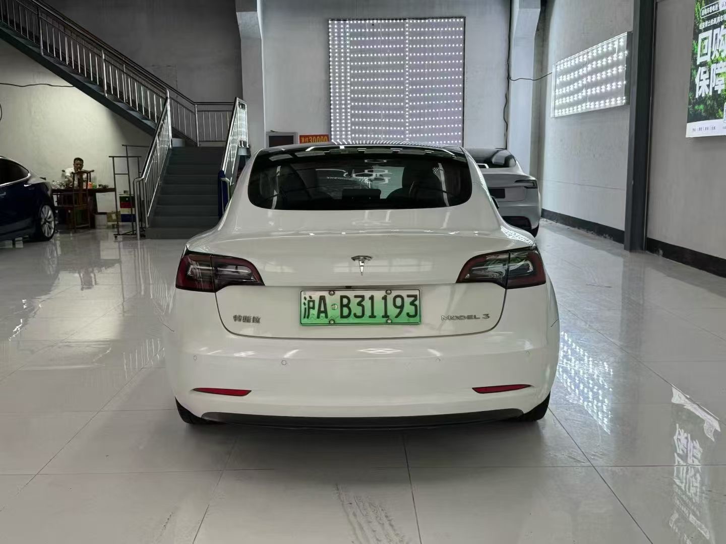 Tesla Model 3 2020 car image #4