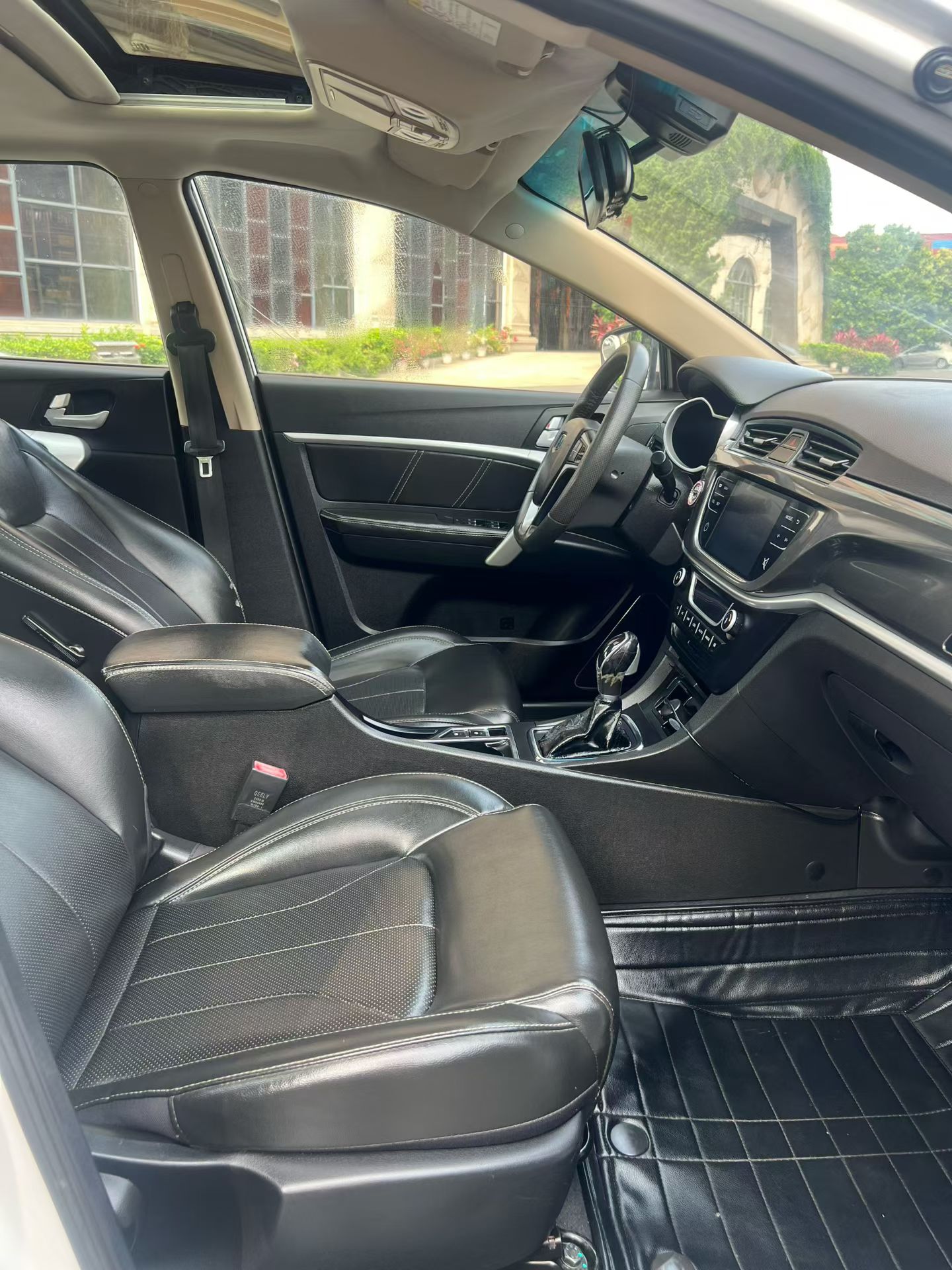 GEELY Emgrand 2016 car image #8