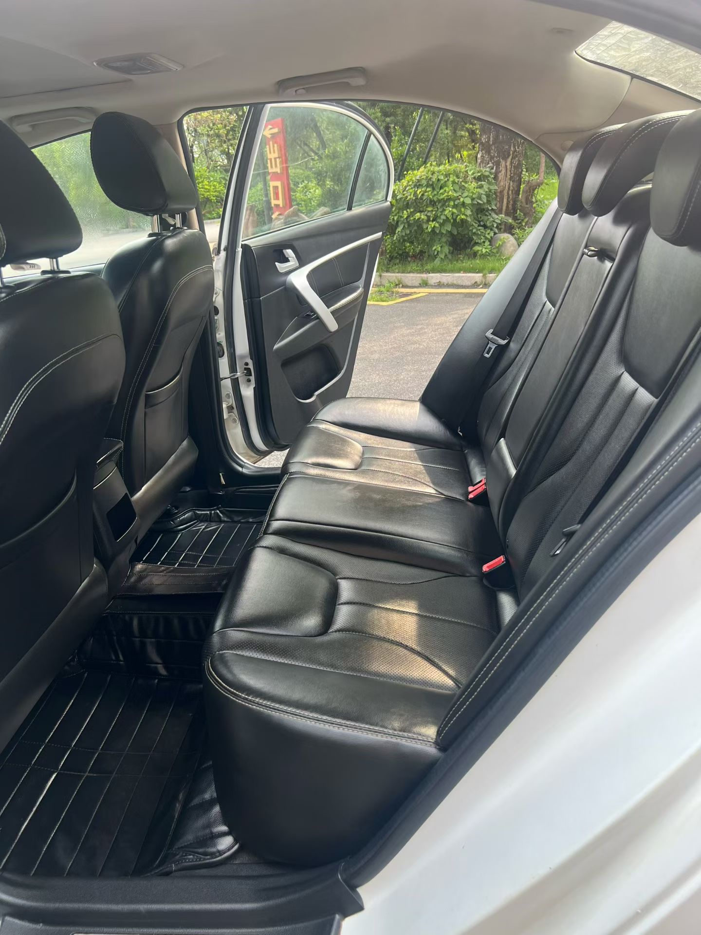 GEELY Emgrand 2016 car image #6