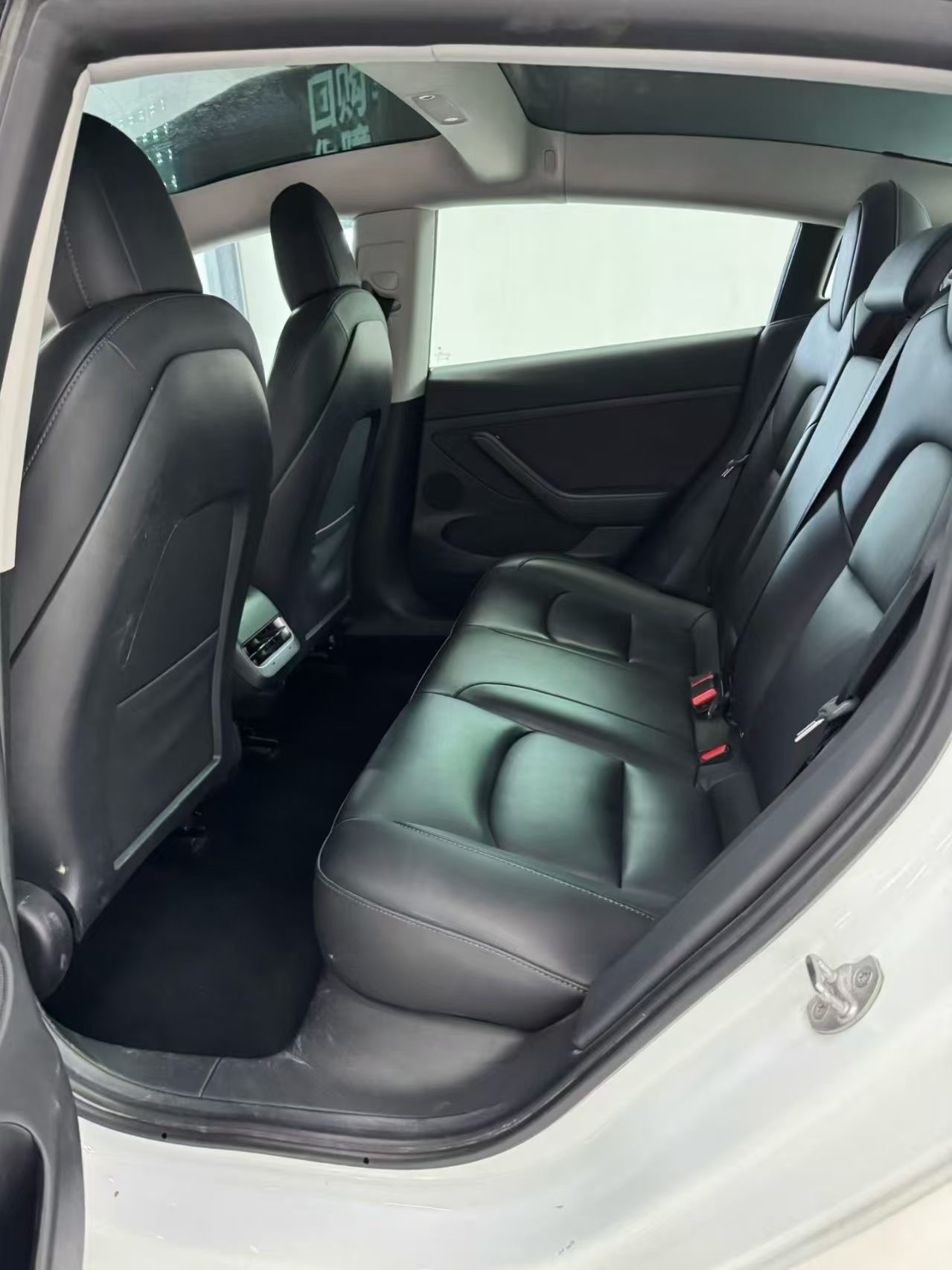 Tesla Model 3 2020 car image #7