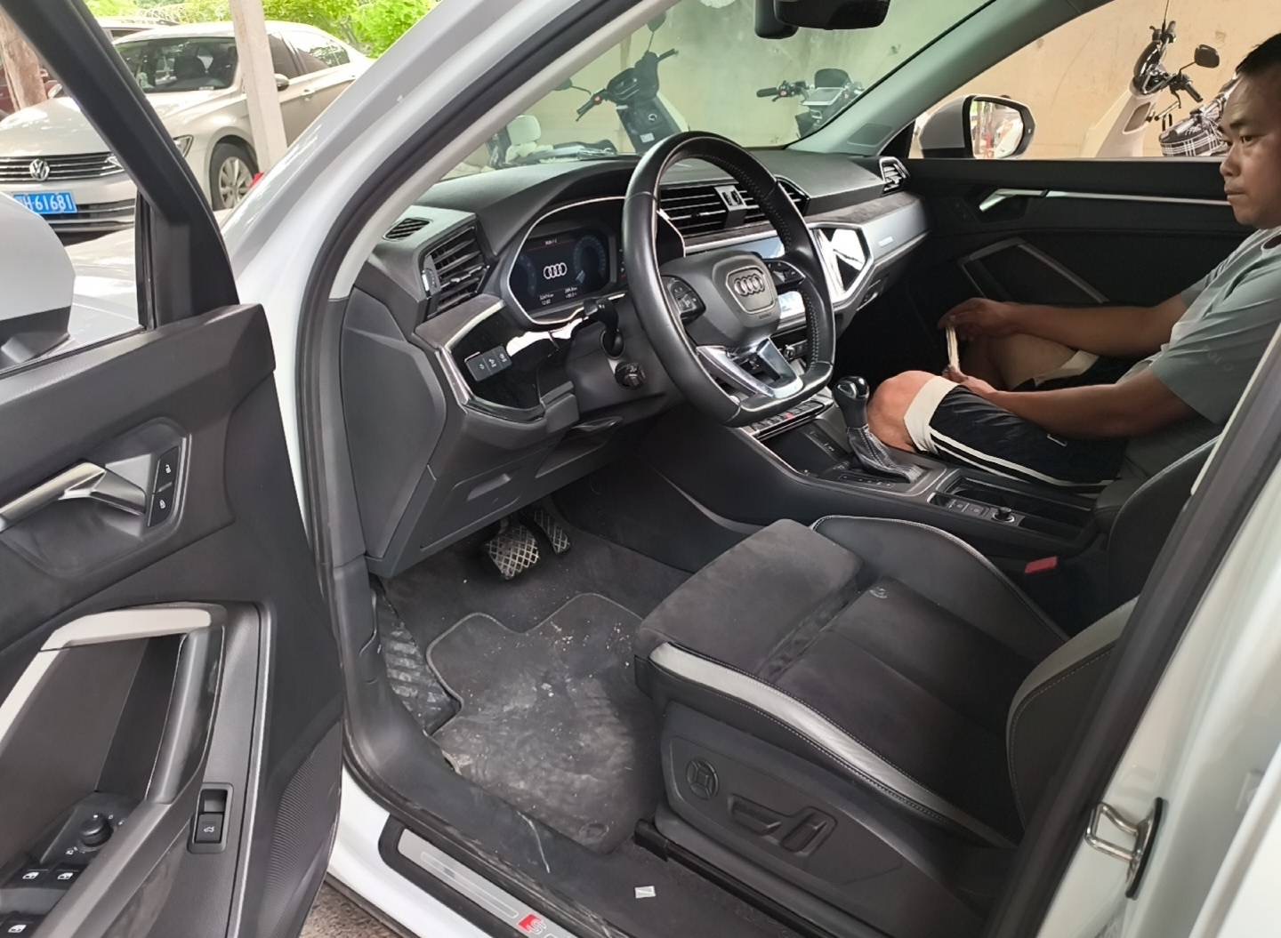 Audi Q3 2019 #6 Audi Q3 2019 car image #6