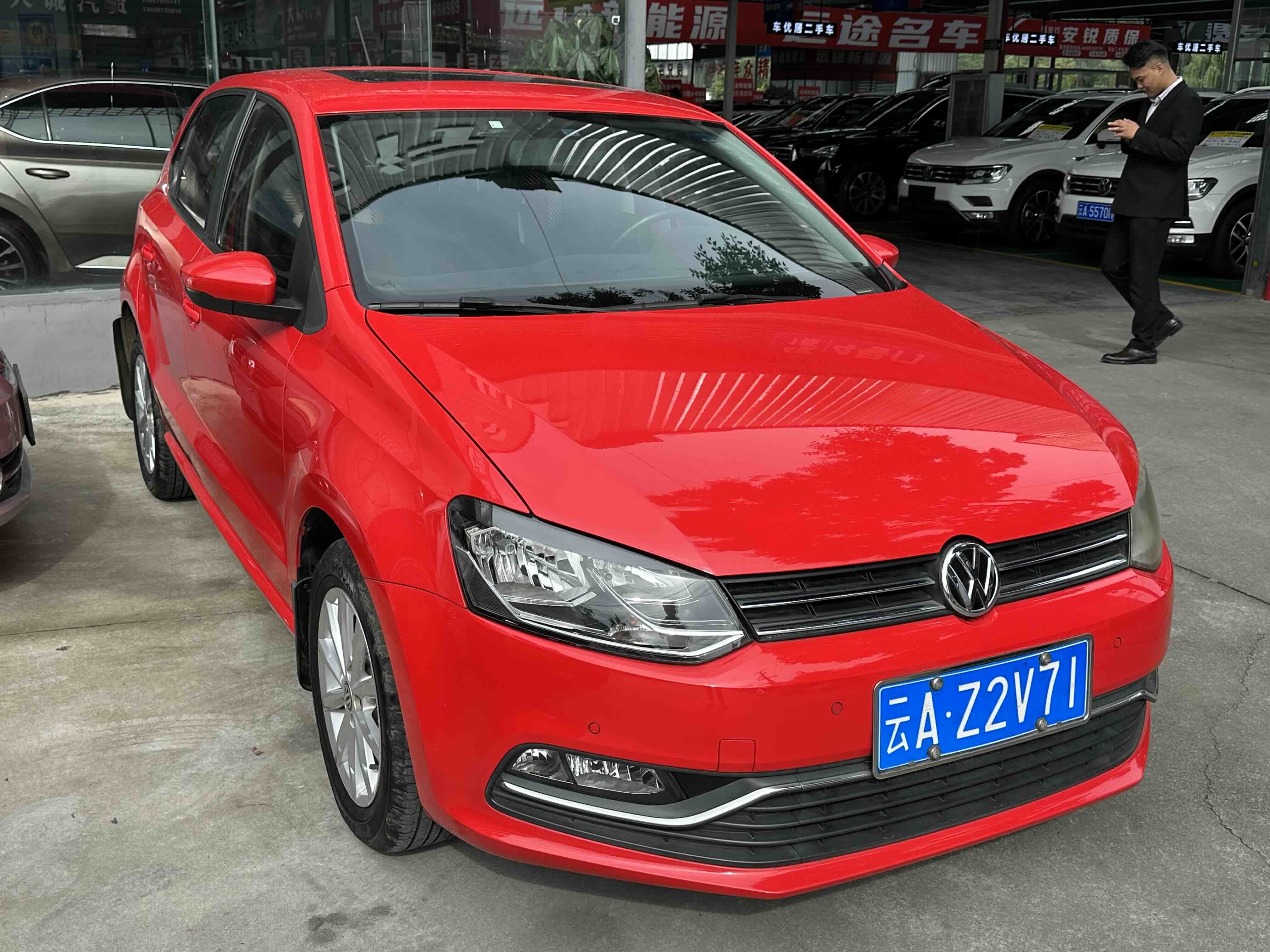 Volkswagen Polo 2015 car image #5