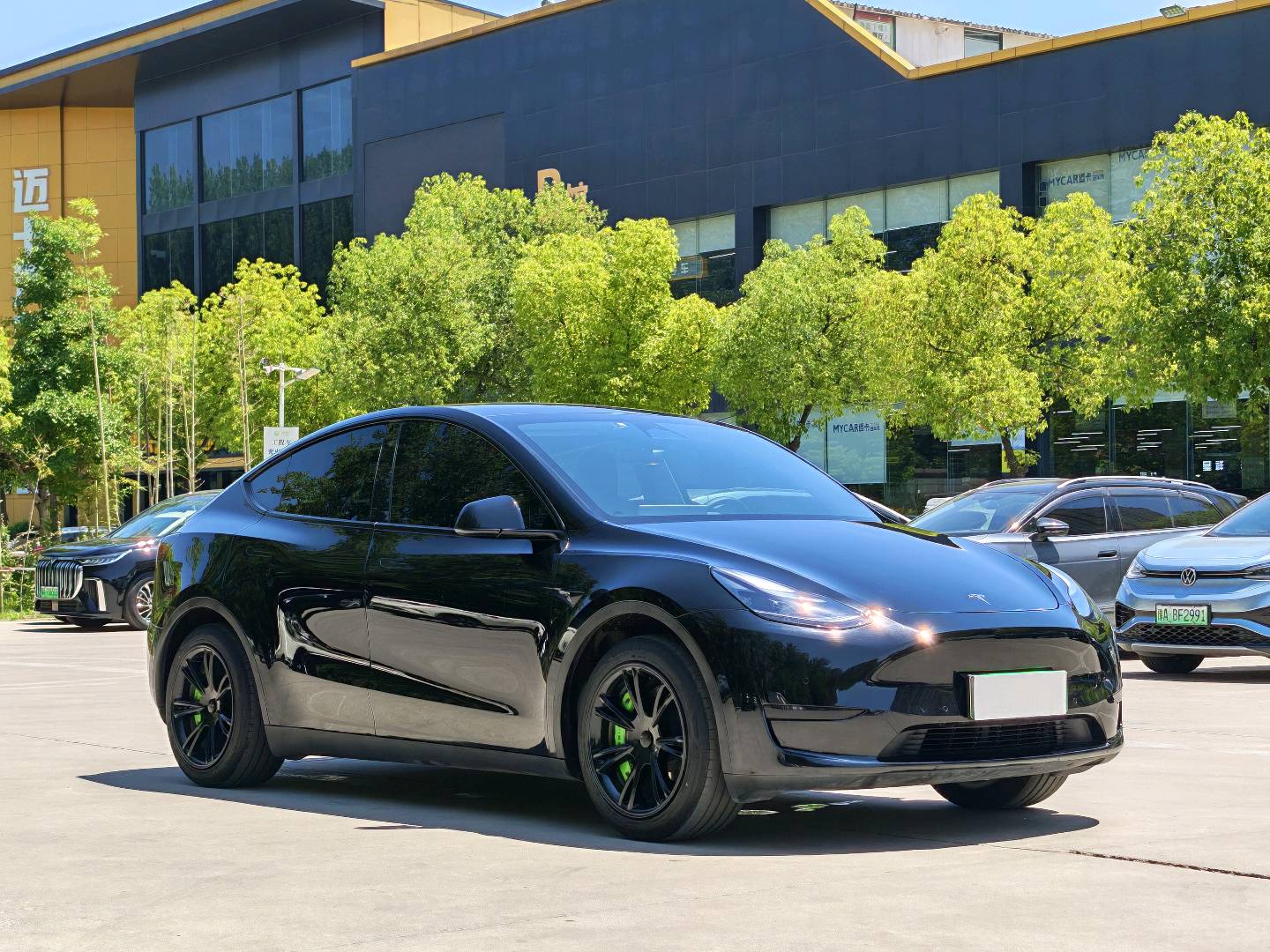 Tesla Model Y 2023 car image #4
