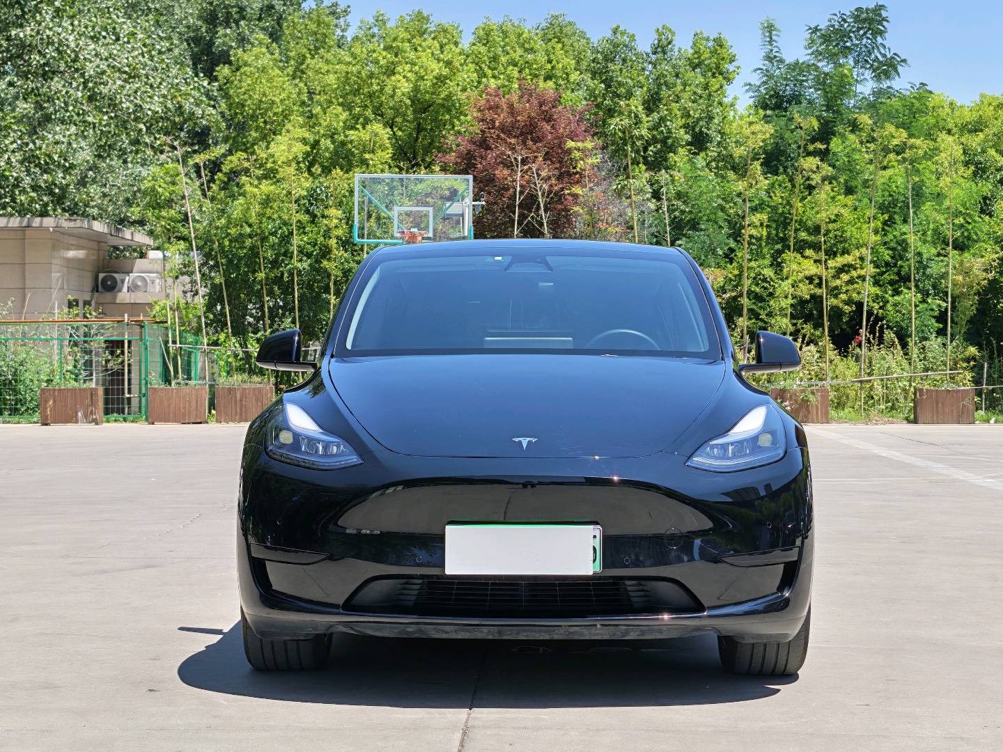 Tesla Model Y 2023 car image #5
