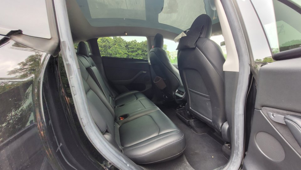 Tesla Model Y 2022 #10 Tesla Model Y 2022 car image #10