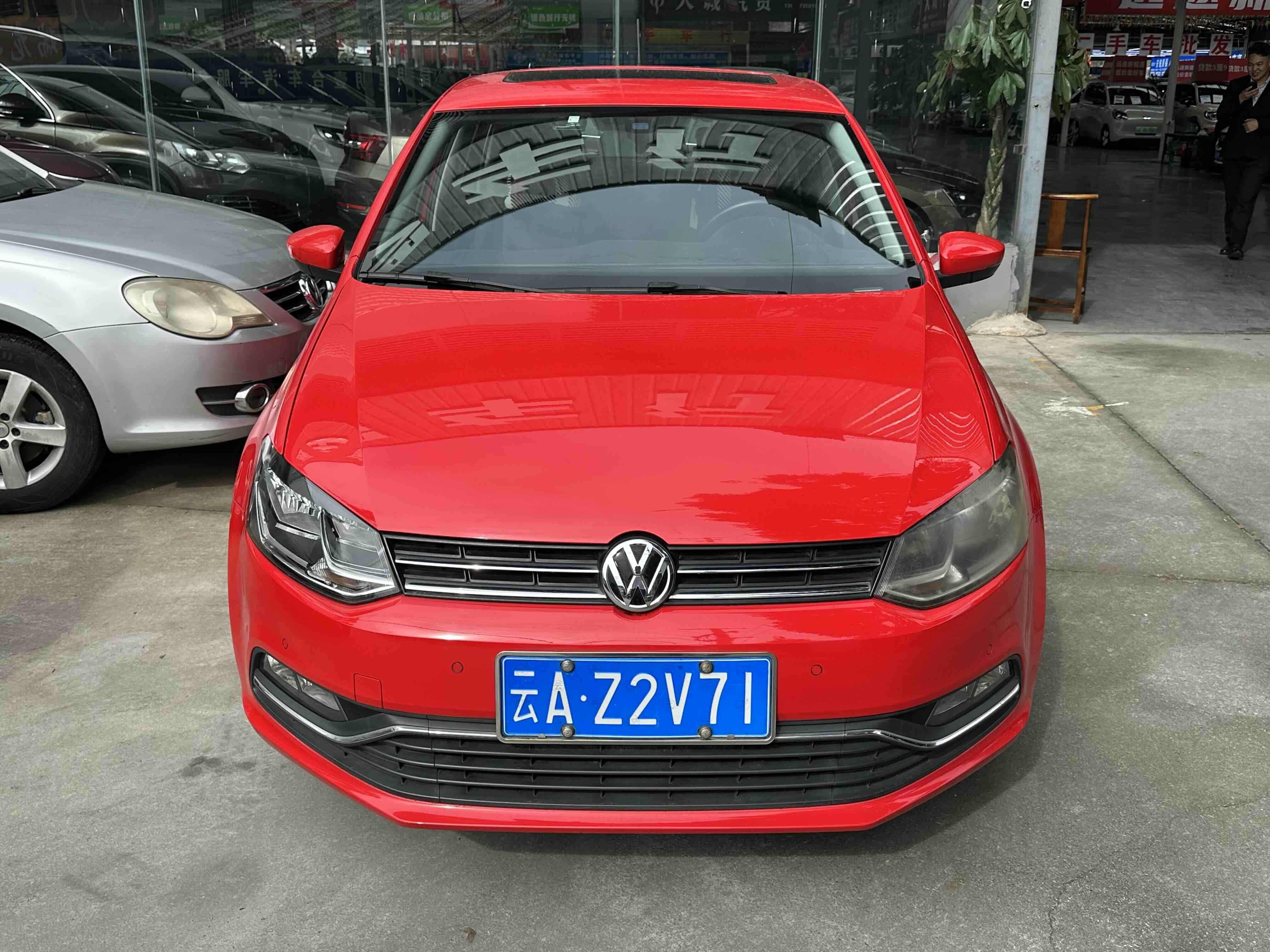 Volkswagen Polo 2015 car image #4