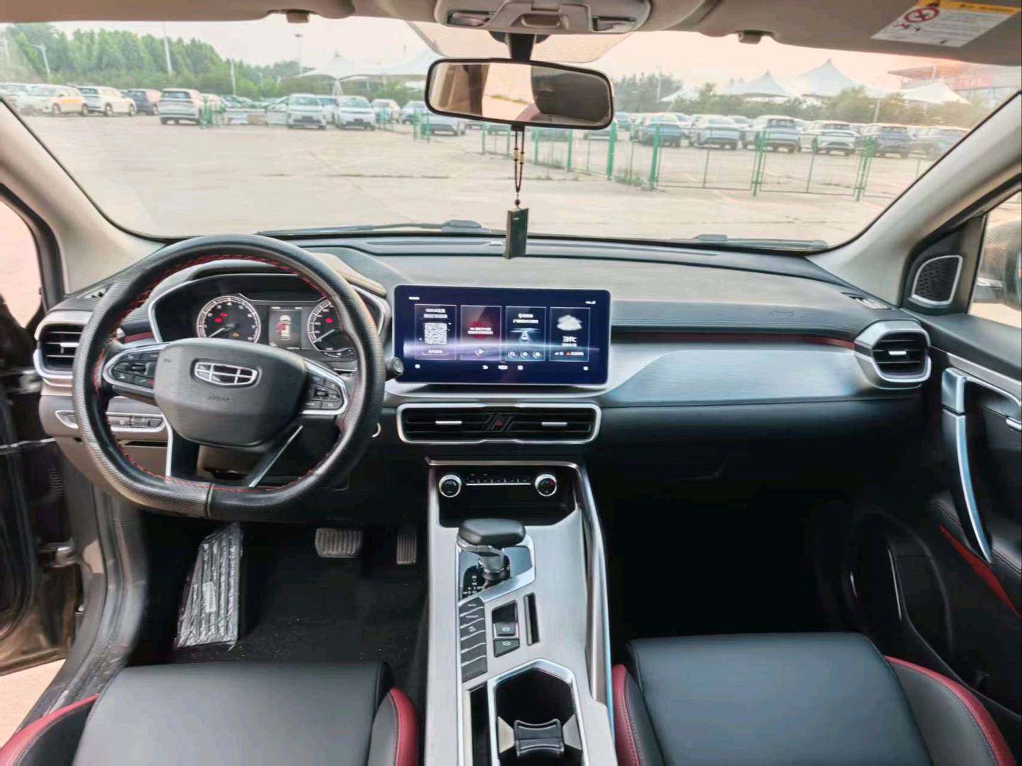 GEELY Coolray 2022 immagine di auto #9