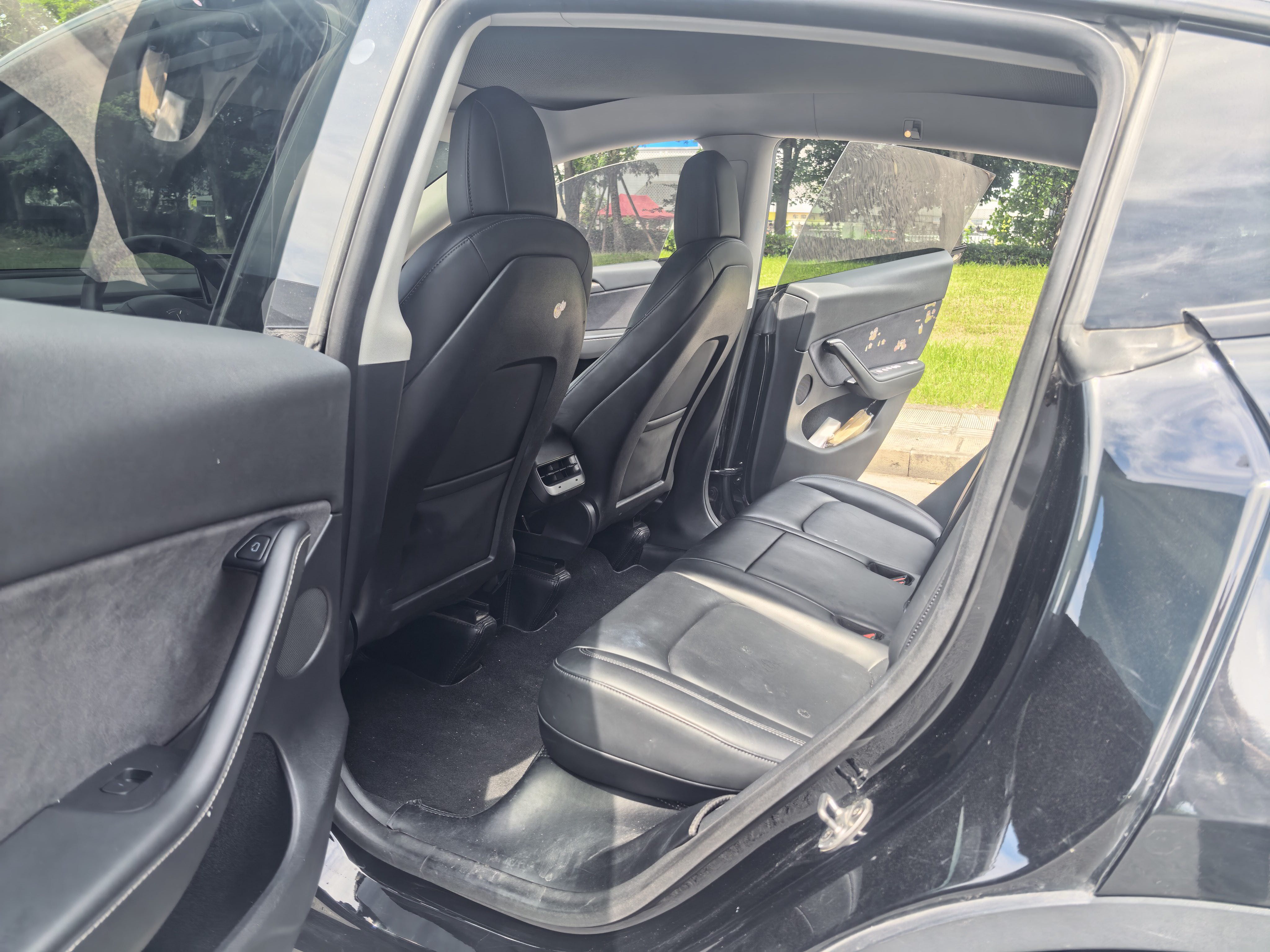Tesla Model Y 2021 #6 Tesla Model Y 2021 car image #6