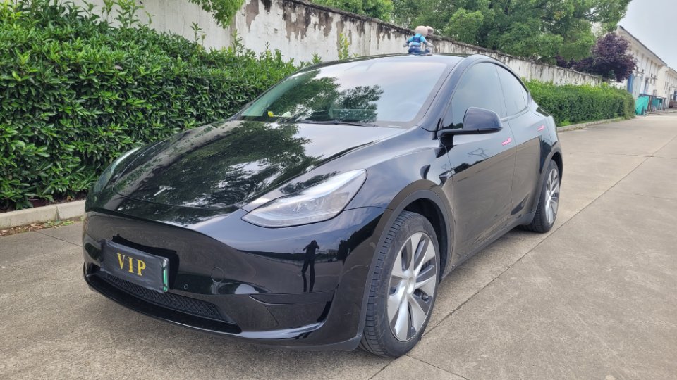 Tesla Model Y 2022 #2 Tesla Model Y 2022 car image #2