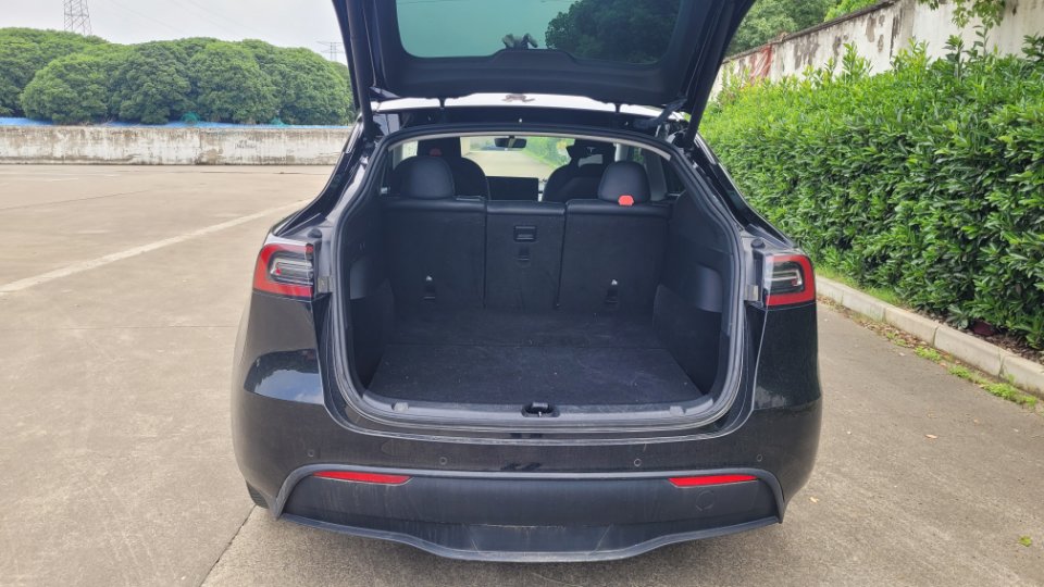Tesla Model Y 2022 #11 Tesla Model Y 2022 car image #11