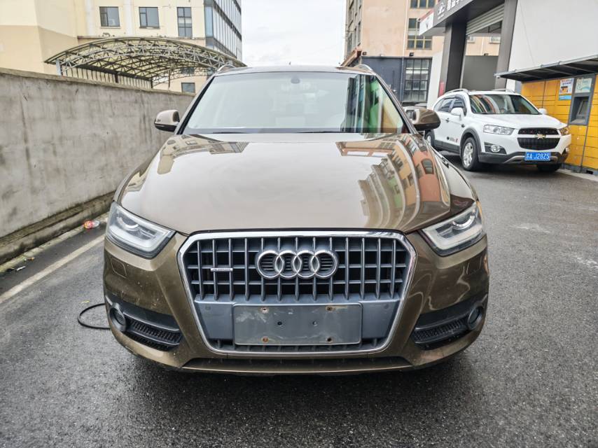 Audi Q3 2016 car image #5