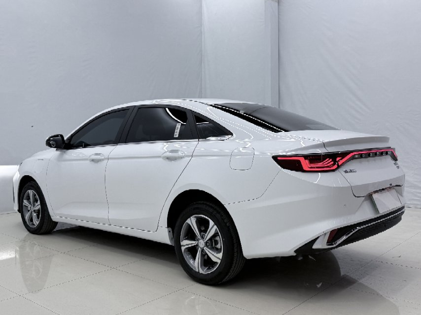 GEELY Emgrand L HiP 2025 car image #11