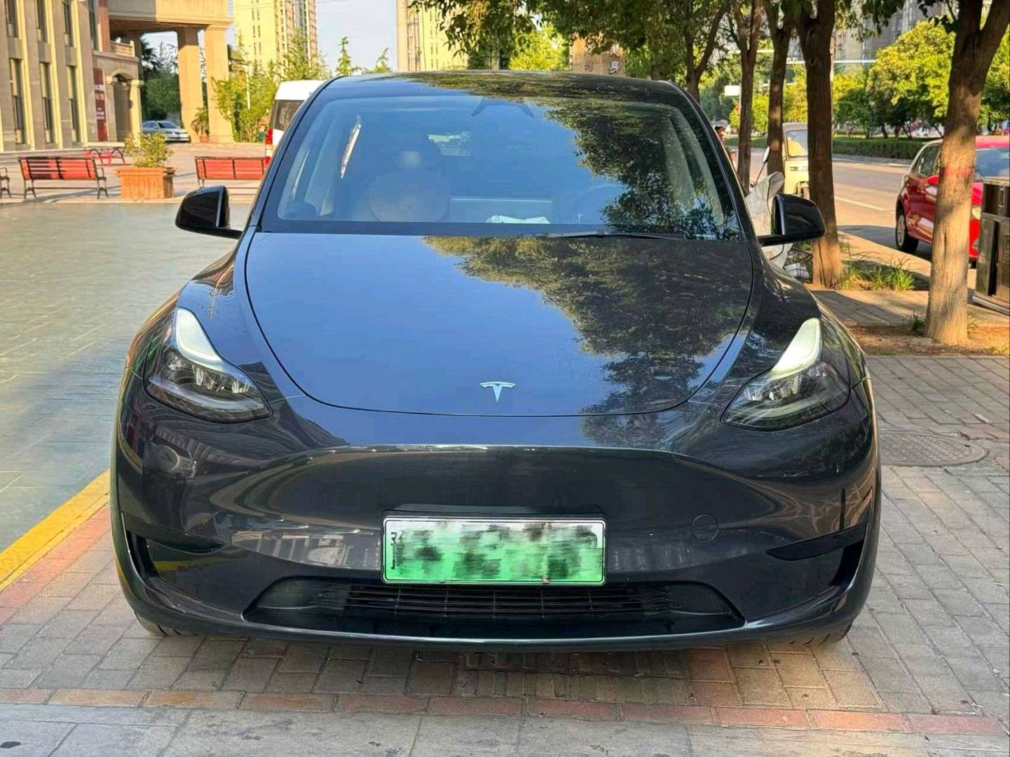 Tesla Model Y 2024 #8 Tesla Model Y 2024 car image #8