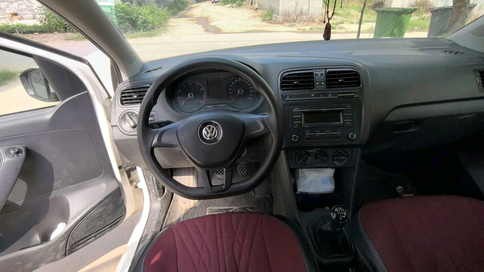 Volkswagen Polo 2018 car image #7