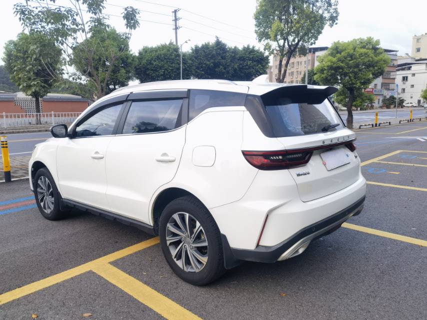 GEELY Vision X6 2021 car image #8