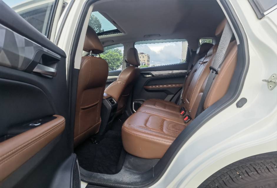 GEELY Vision X6 2021 car image #7