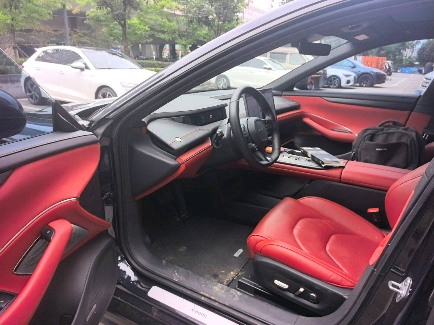 MI SU7 2024 immagine di auto #7