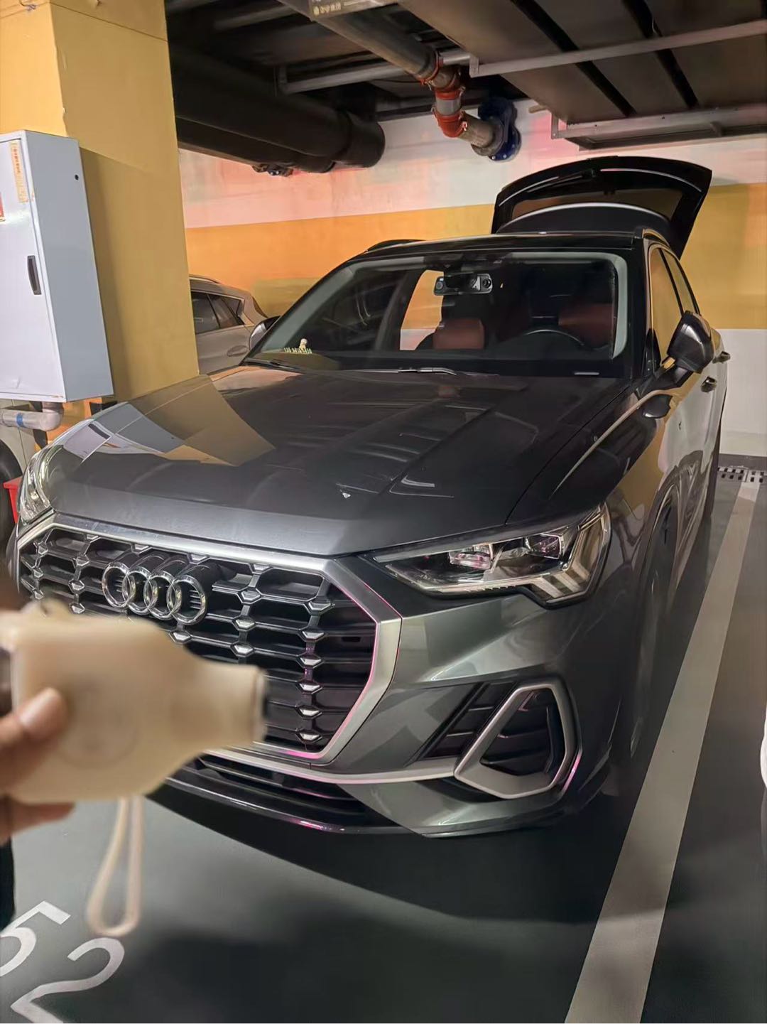 Audi Q3 2020 car image #2