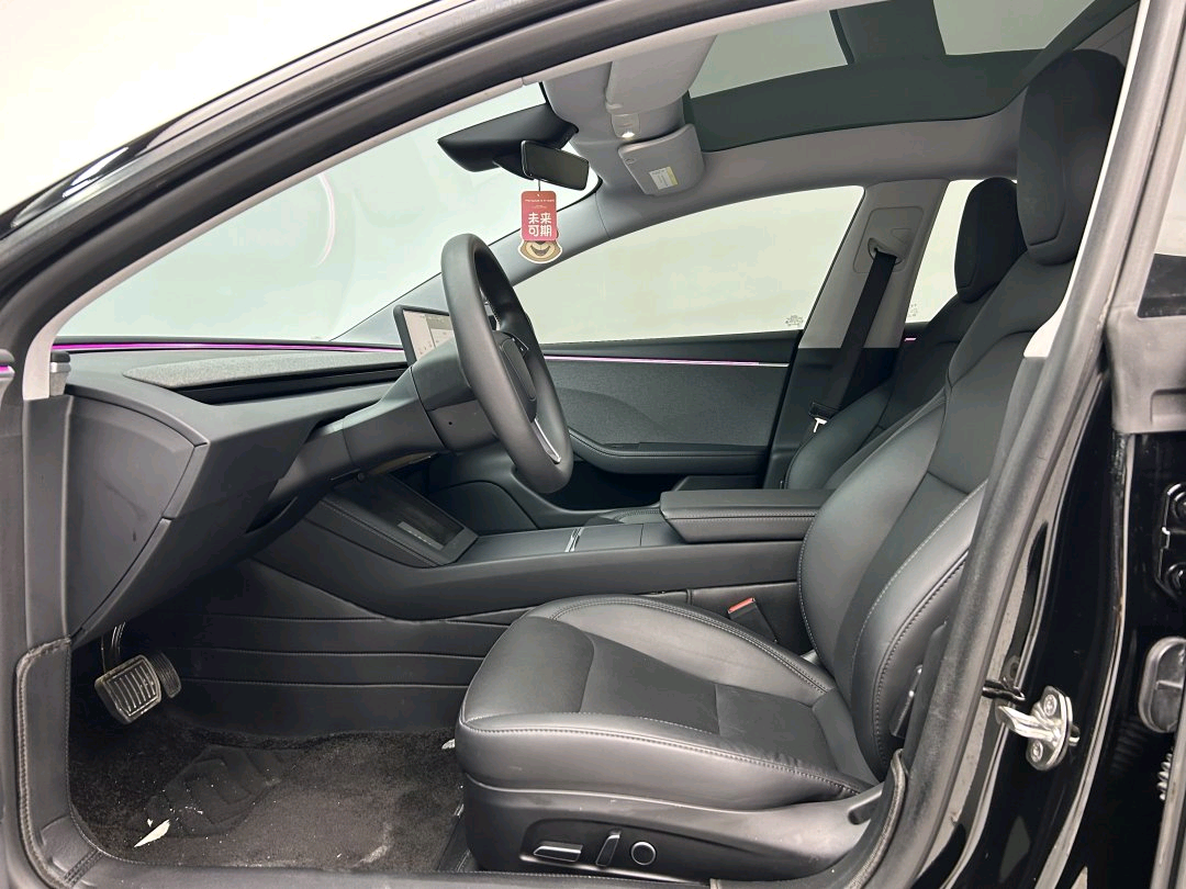 2023 car image #7