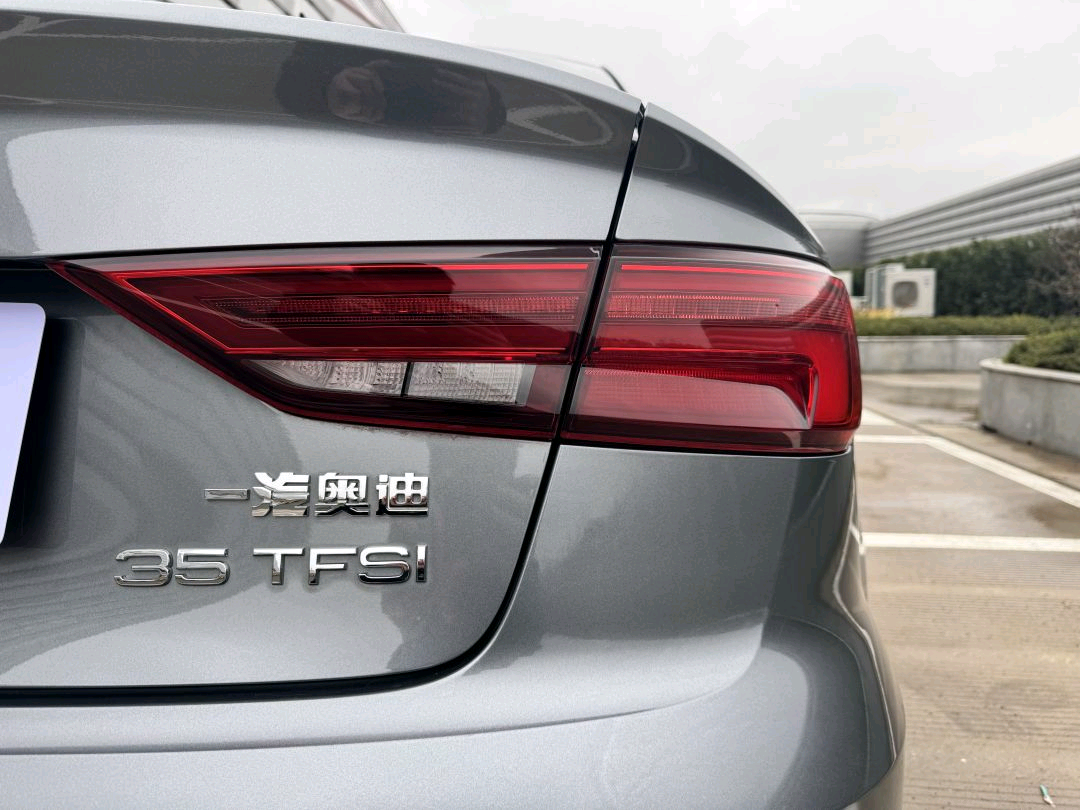 Audi A3 2019 car image #6