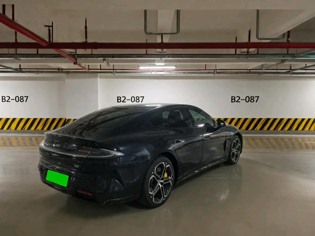 MI SU7 2024 immagine di auto #4