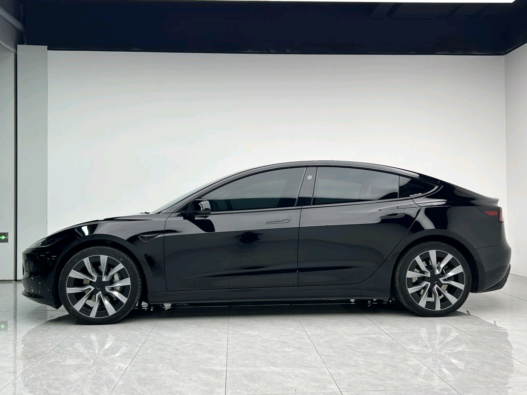 2023 car image #5