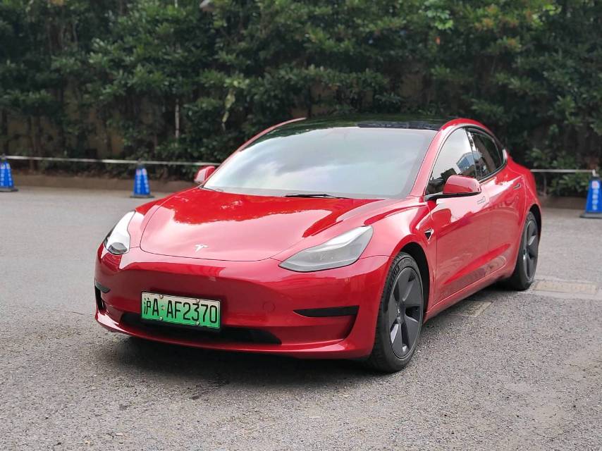 Tesla Model 3 2021 car image #2