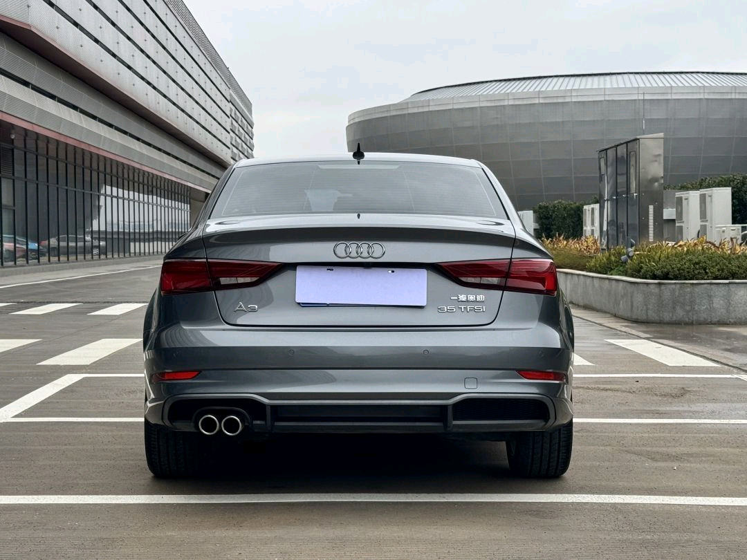 Audi A3 2019 car image #9