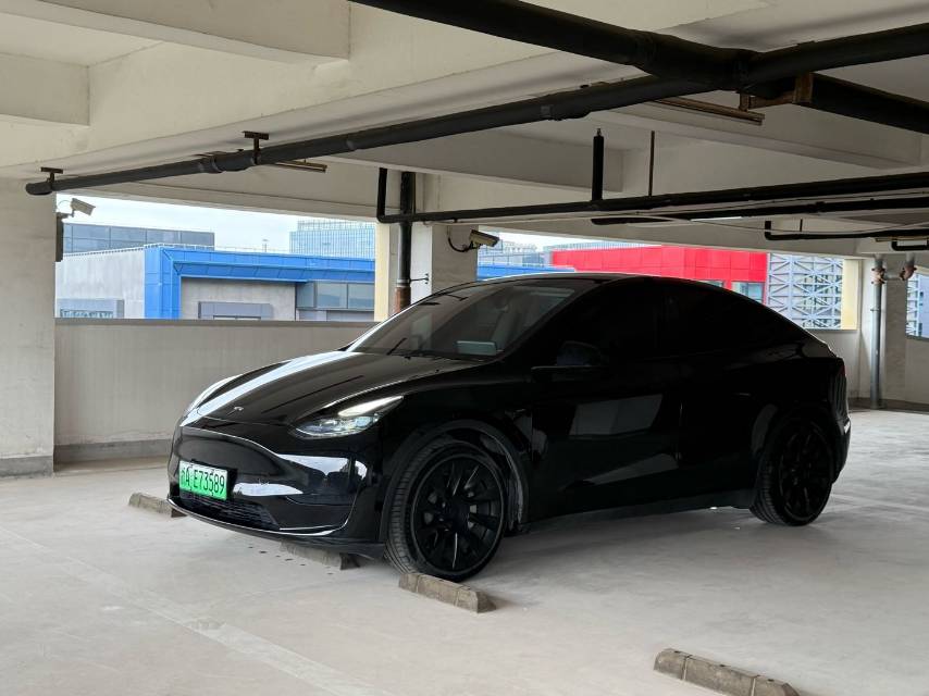 Tesla Model Y 2022 #2 Tesla Model Y 2022 car image #2