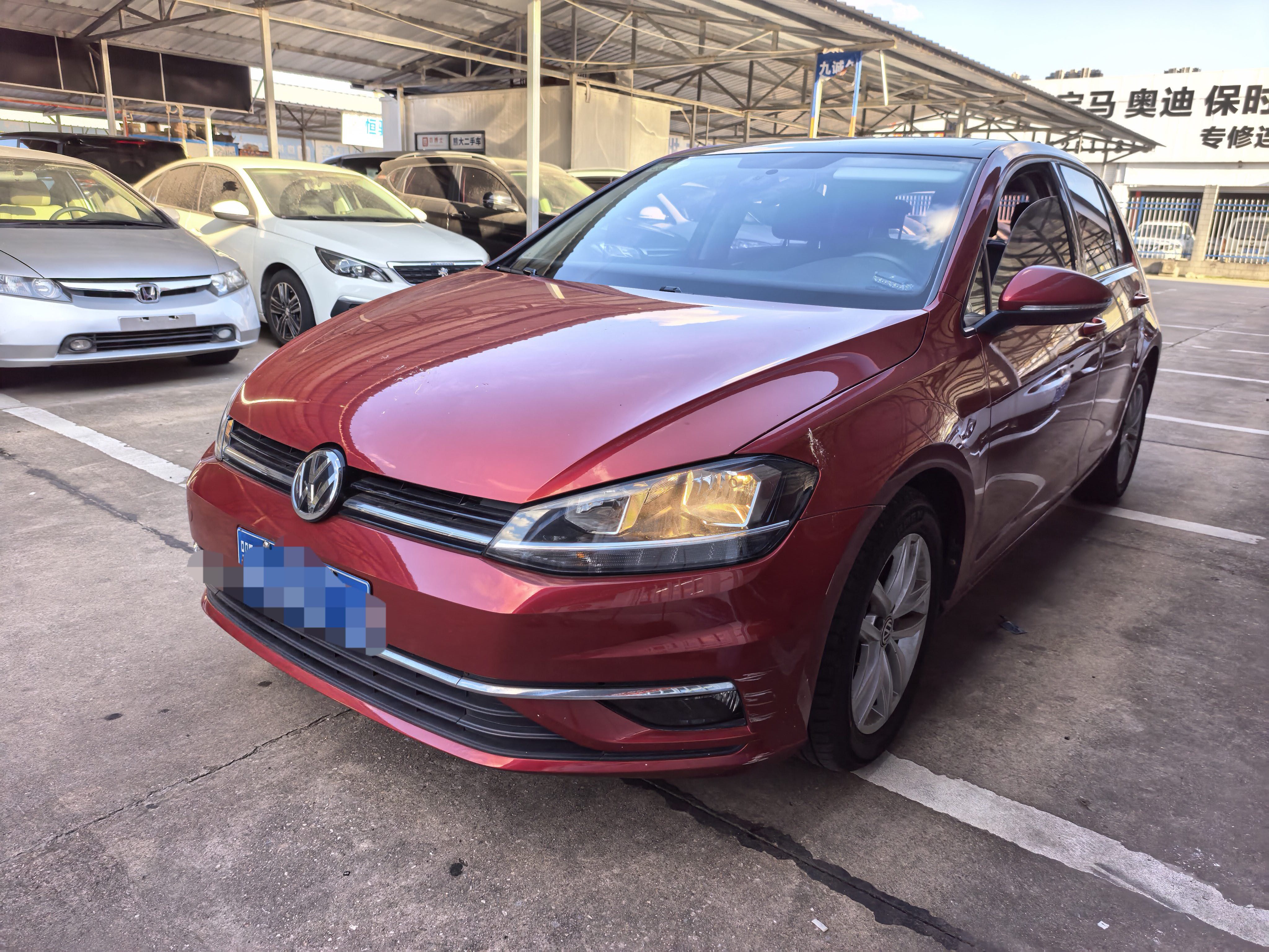 Volkswagen Golf 2018 car image #2