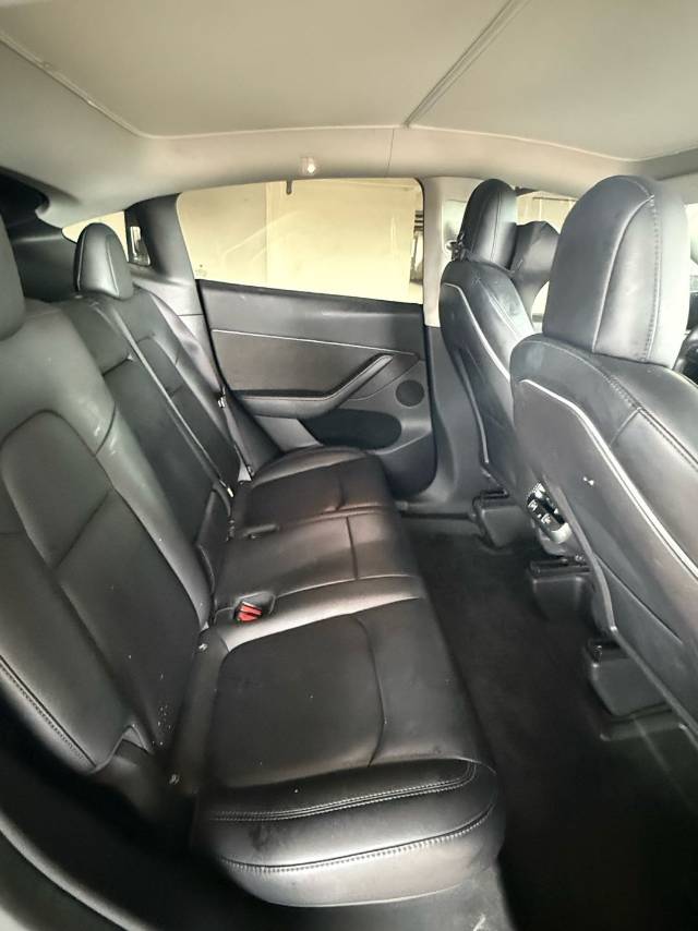 Tesla Model Y 2022 #8 Tesla Model Y 2022 car image #8
